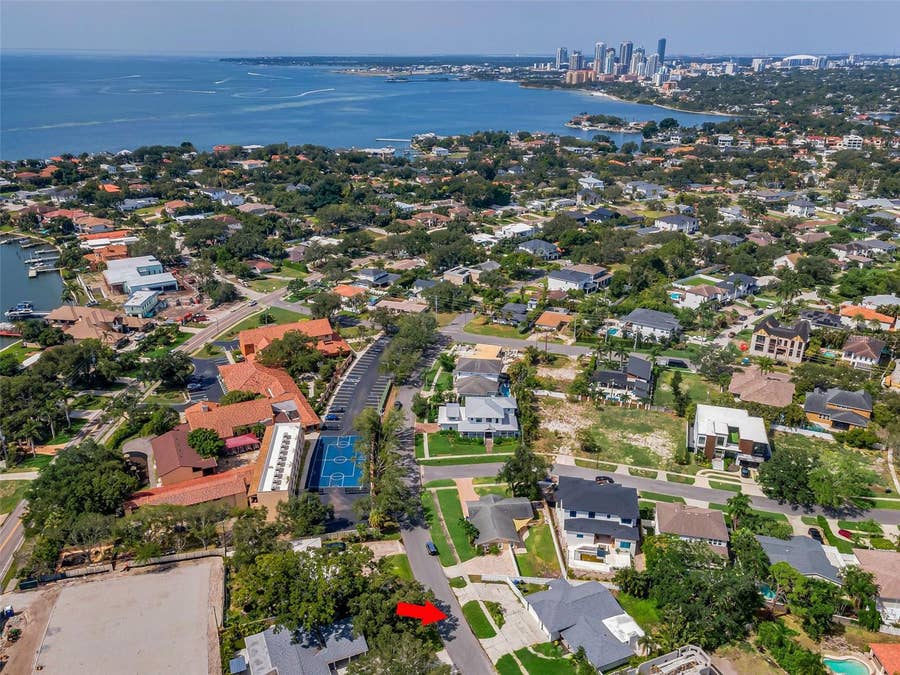 Property photo for 850 RAFAEL BOULEVARD NE, St Petersburg, FL