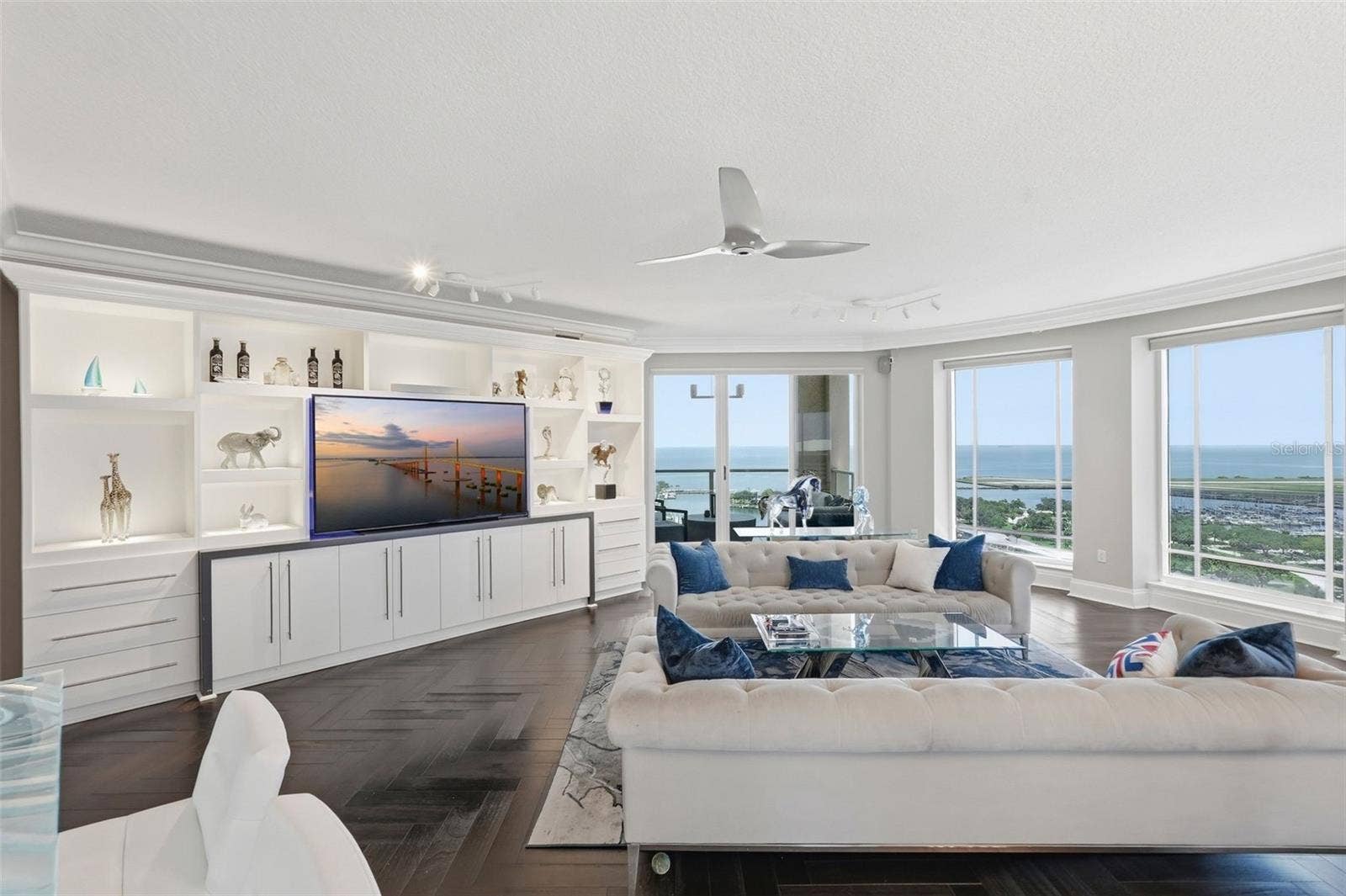 100 BEACH DRIVE NE, #1900, St Petersburg, FL 33701