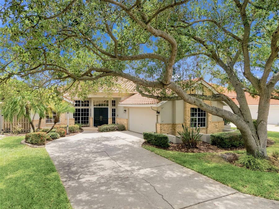 Property photo for 980 LIVE OAK AVENUE NE, St Petersburg, FL