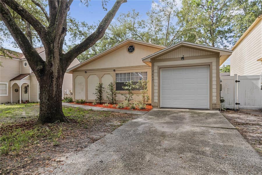 Property photo for 7607 GLADES COURT, Tampa, FL