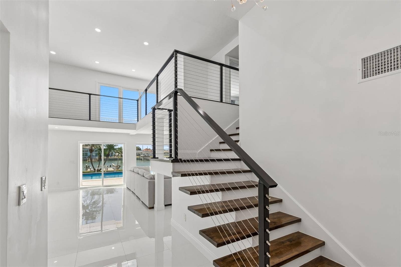 775 CAPRI BOULEVARD, Treasure Island, FL 33706 Fantastic open floor plan with spacious loft