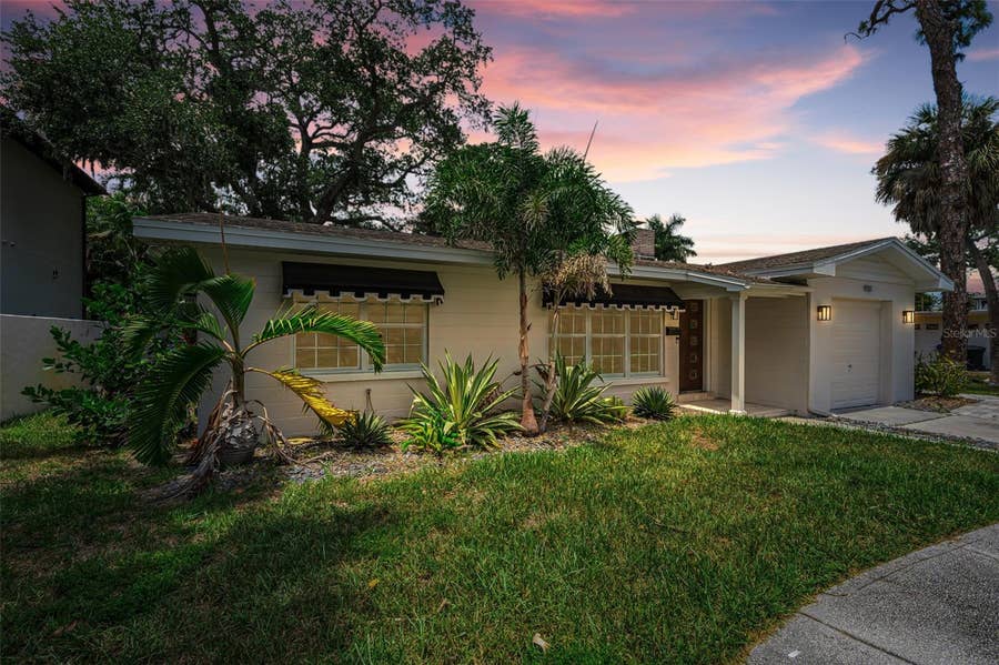 Property photo for 910 SNELL ISLE BOULEVARD NE, St Petersburg, FL