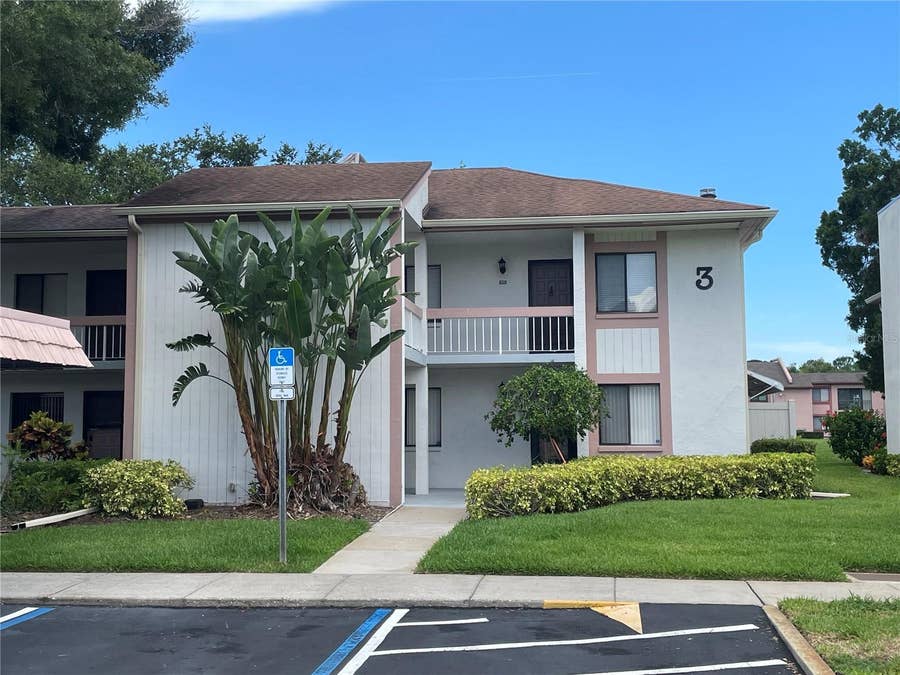 Property photo for 118 LAKEVIEW WAY, #118, Oldsmar, FL