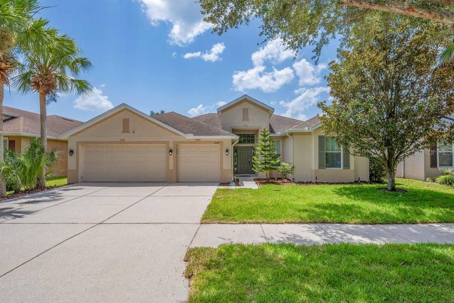 Property photo for 11109 WEMBLEY LANDING DRIVE, Lithia, FL