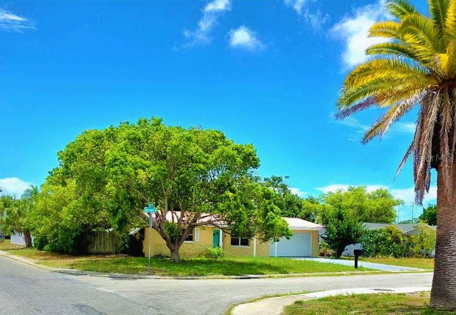 Property photo for 3150 FAIRMOUNT DRIVE, Holiday, FL
