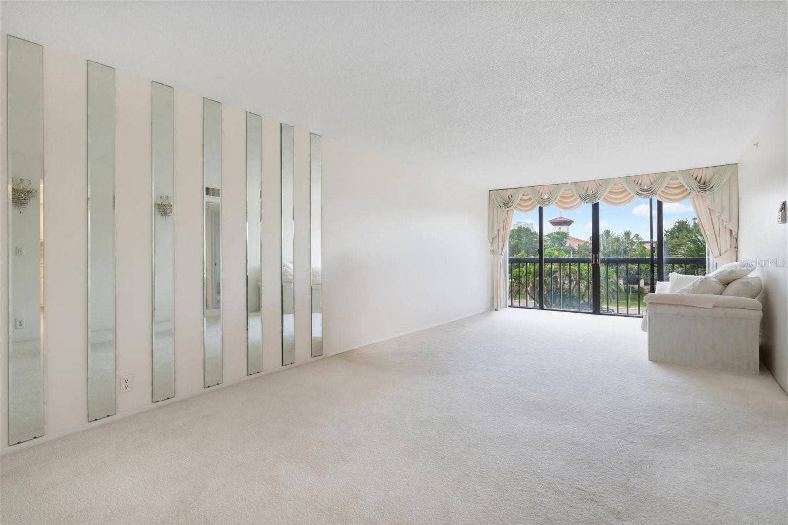 255 DOLPHIN POINT, #307, Clearwater Beach, FL 33767 Living Room