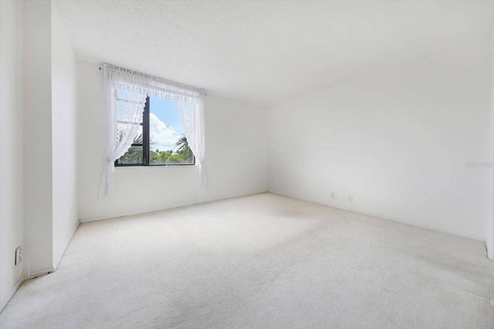 255 DOLPHIN POINT, #307, Clearwater Beach, FL 33767 Bedroom