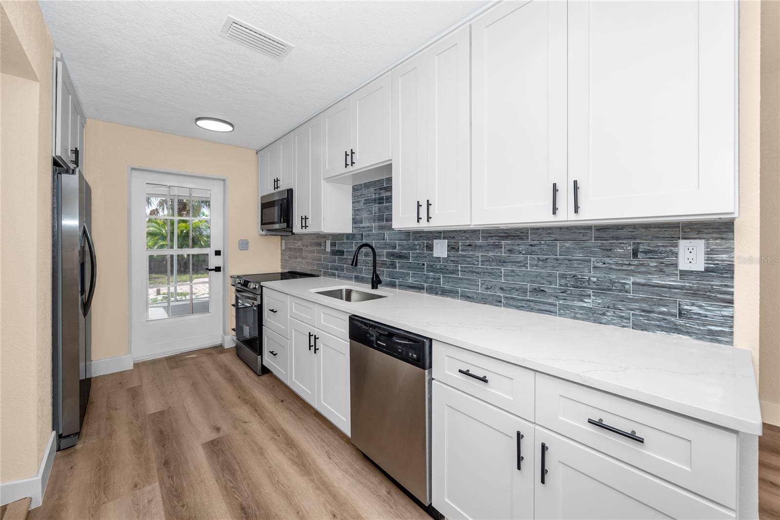 504 79TH AVENUE, St Pete Beach, FL 33706 504 79TH AVENUE, St Pete Beach, FL 33706