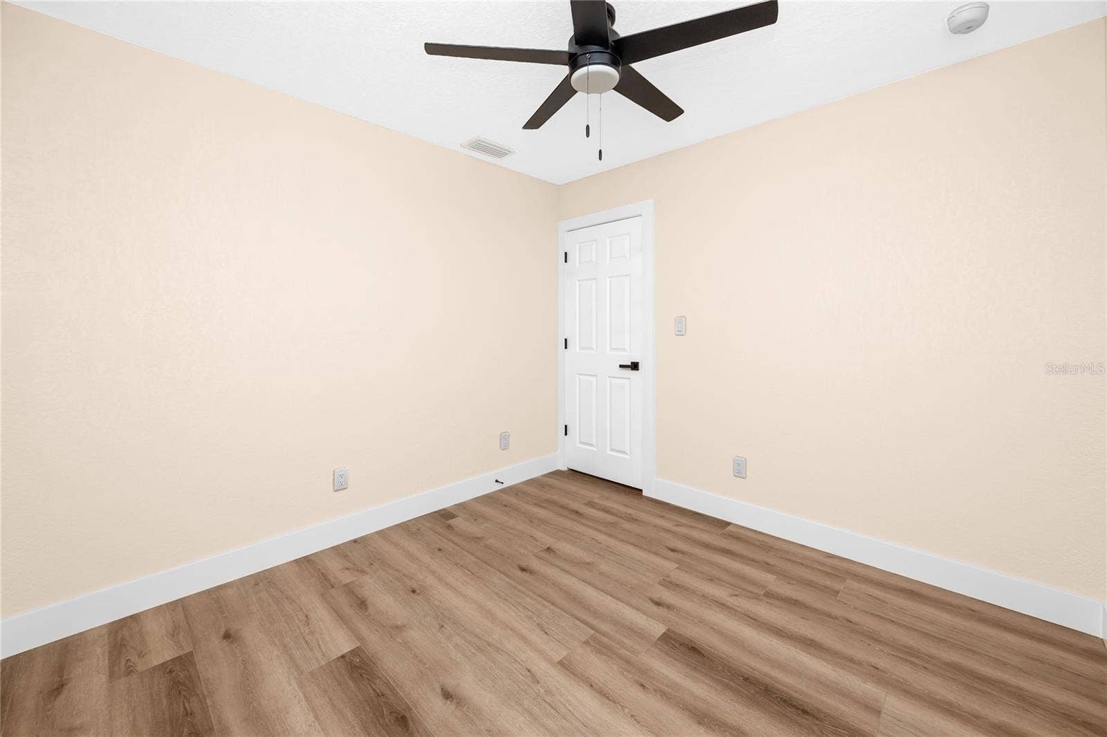 504 79TH AVENUE, St Pete Beach, FL 33706 504 79TH AVENUE, St Pete Beach, FL 33706