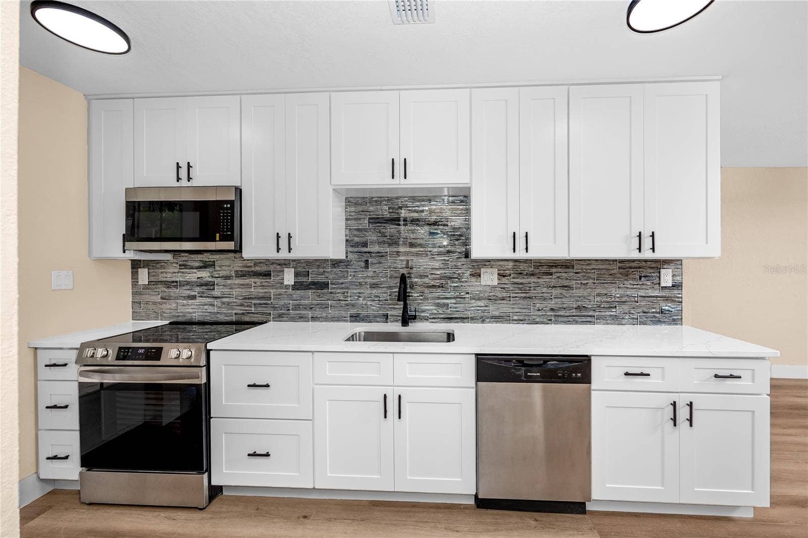 504 79TH AVENUE, St Pete Beach, FL 33706 504 79TH AVENUE, St Pete Beach, FL 33706
