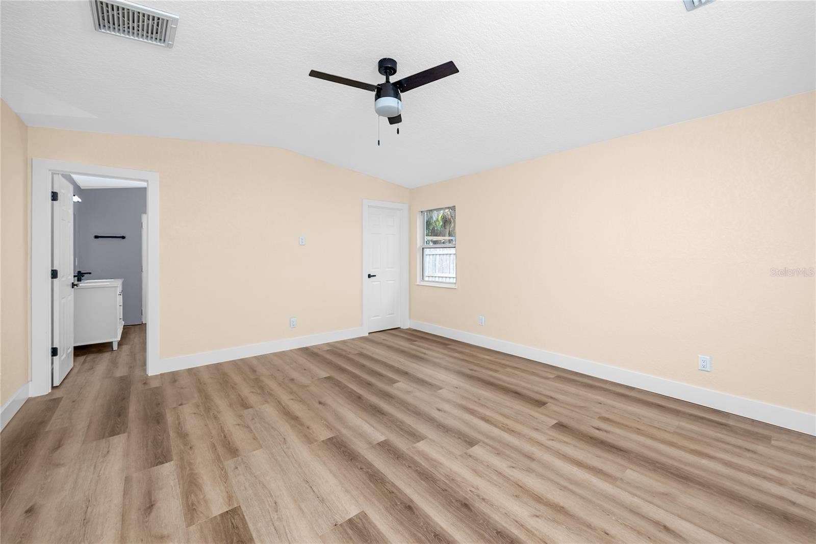 504 79TH AVENUE, St Pete Beach, FL 33706 504 79TH AVENUE, St Pete Beach, FL 33706