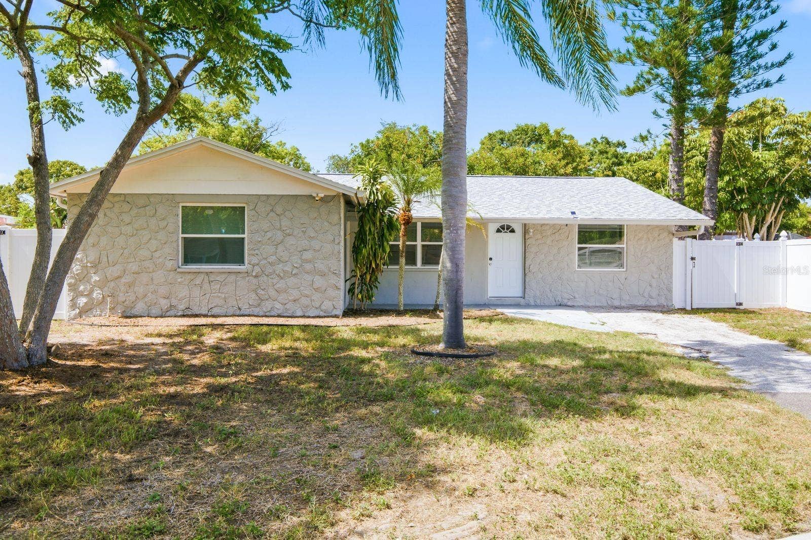 1119 17TH AVENUE SW, Largo, FL 33778