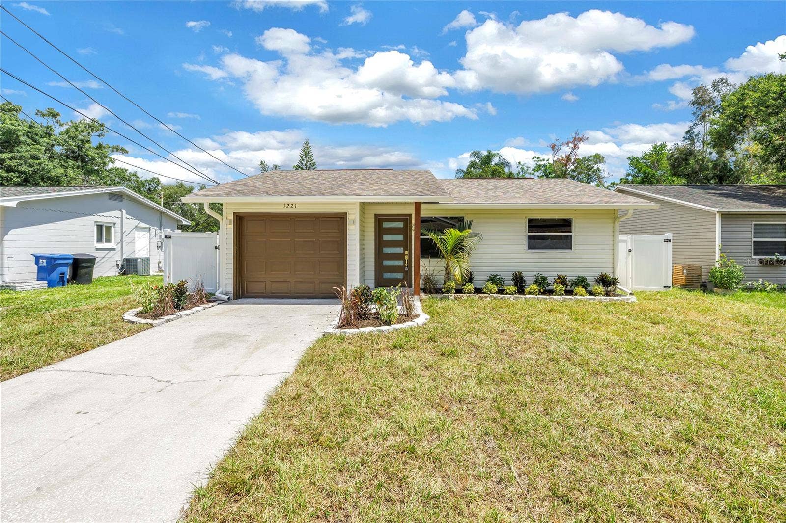 1221 36TH TERRACE N, St Petersburg, FL 33704 1221 36TH TERRACE N, St Petersburg, FL 33704