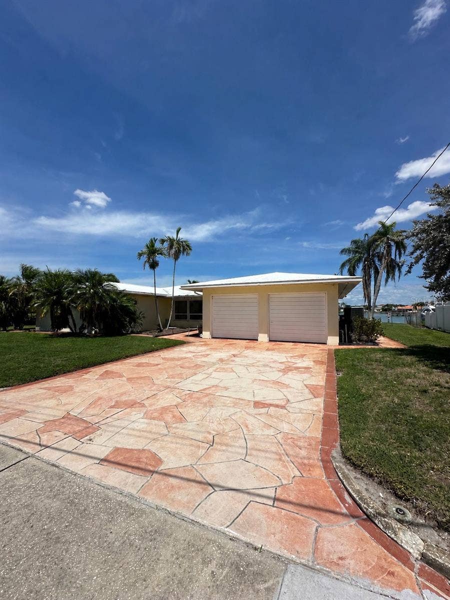Property photo for 732 PRUITT DRIVE, St Petersburg, FL