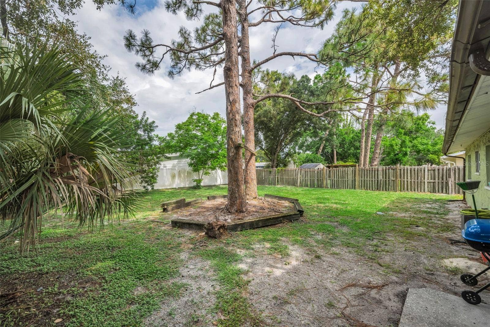906/908 LAKE PALMS DRIVE, Largo, FL 33771