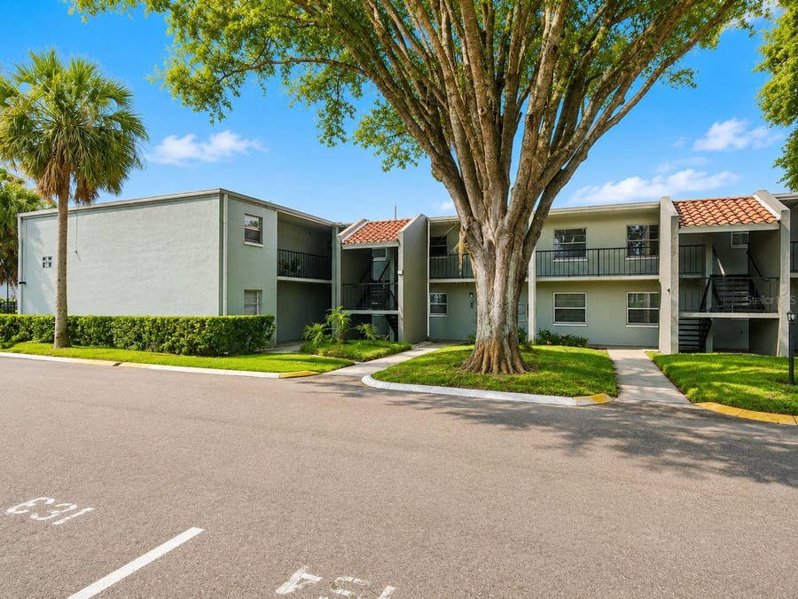 Property photo for 2812 SOMERSET PARK DRIVE, #105, Tampa, FL