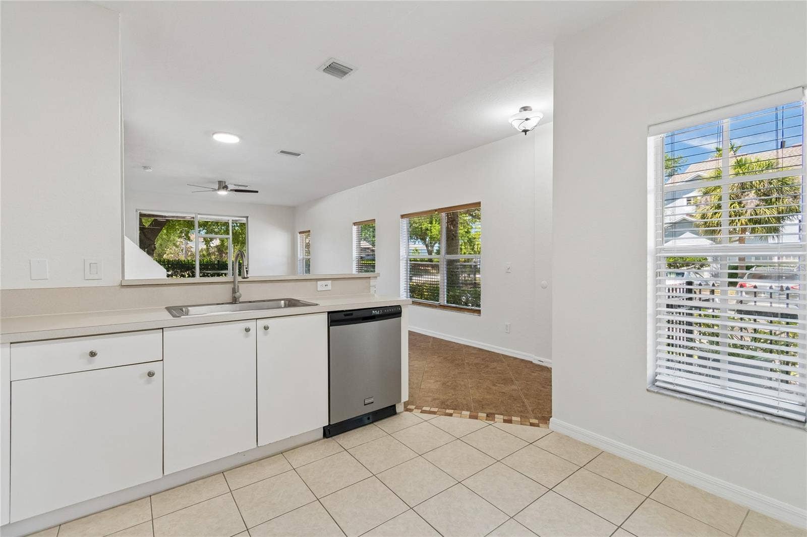 10925 WINTER CREST DRIVE, Riverview, FL 33569 10925 WINTER CREST DRIVE, Riverview, FL 33569