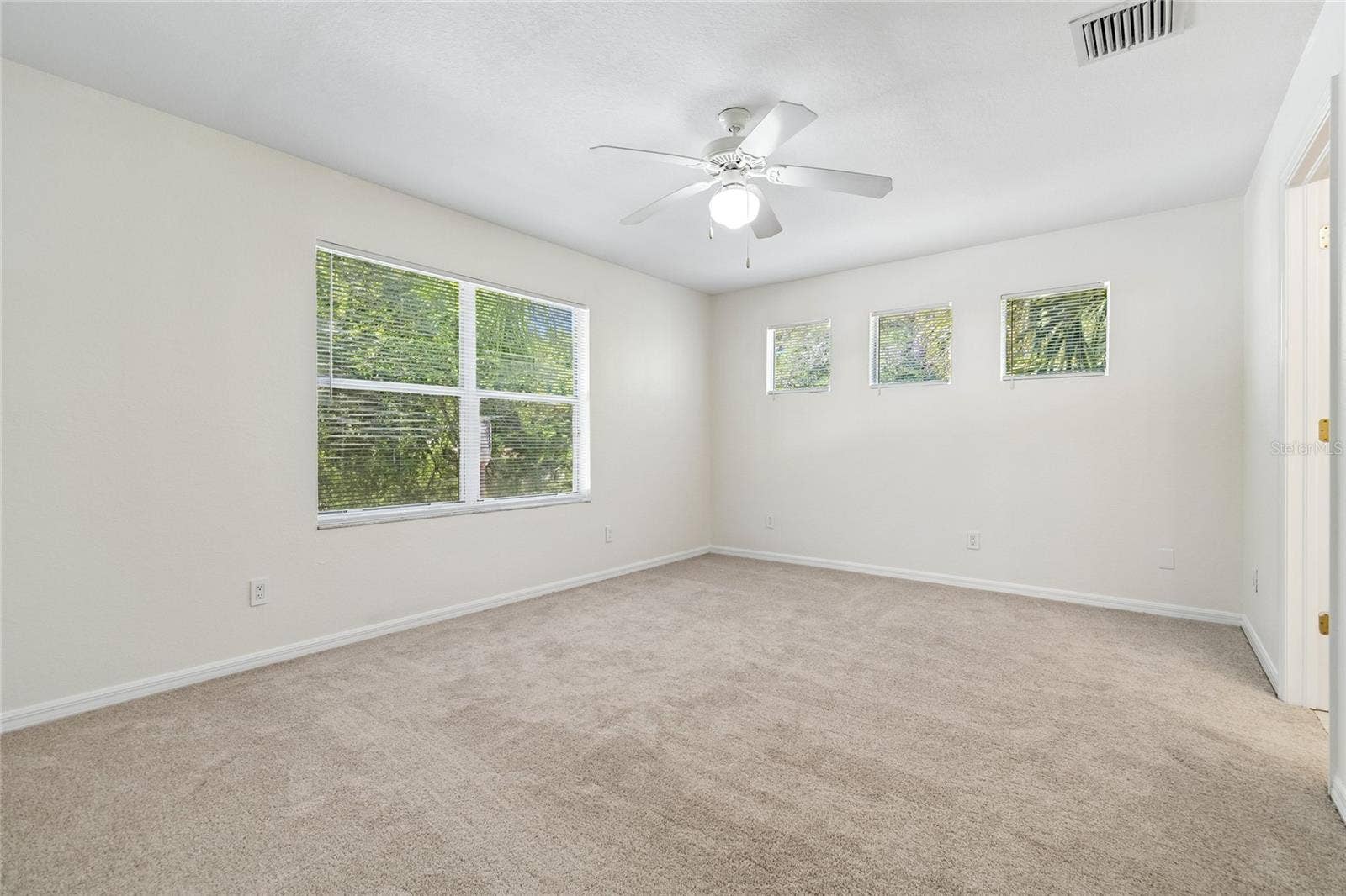 10925 WINTER CREST DRIVE, Riverview, FL 33569 10925 WINTER CREST DRIVE, Riverview, FL 33569