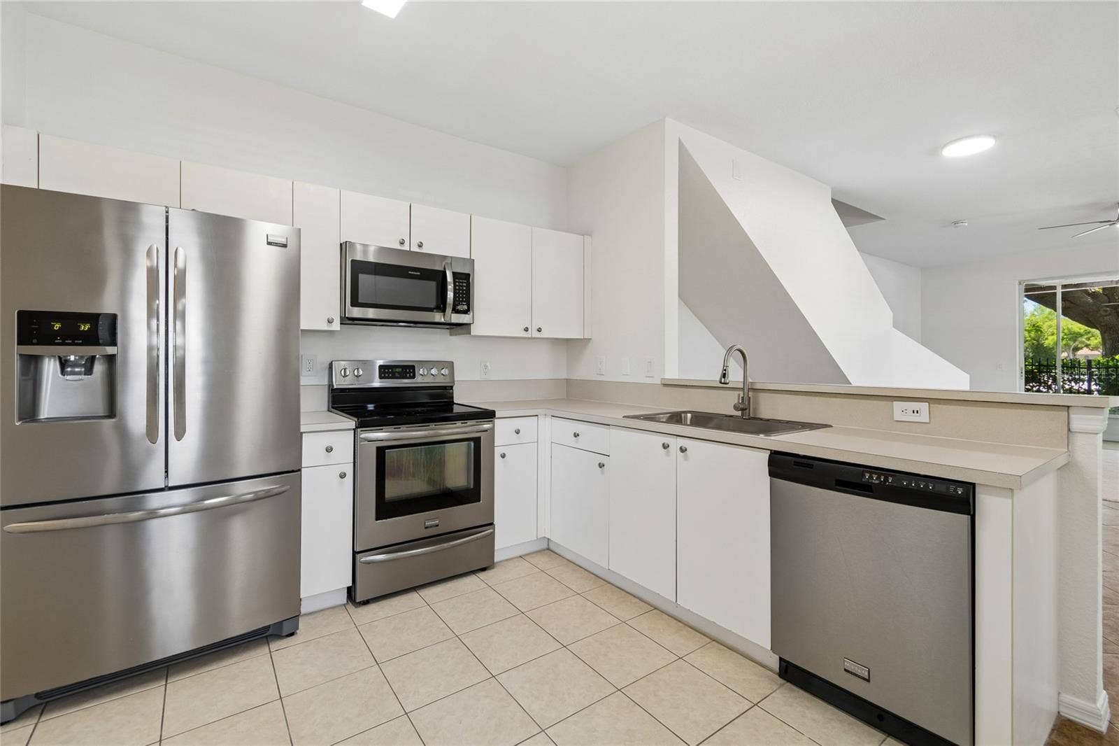 10925 WINTER CREST DRIVE, Riverview, FL 33569 10925 WINTER CREST DRIVE, Riverview, FL 33569