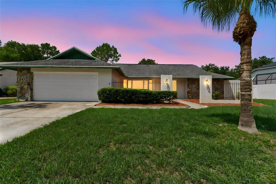 Property photo for 9237 PEBBLE CREEK DRIVE, Tampa, FL