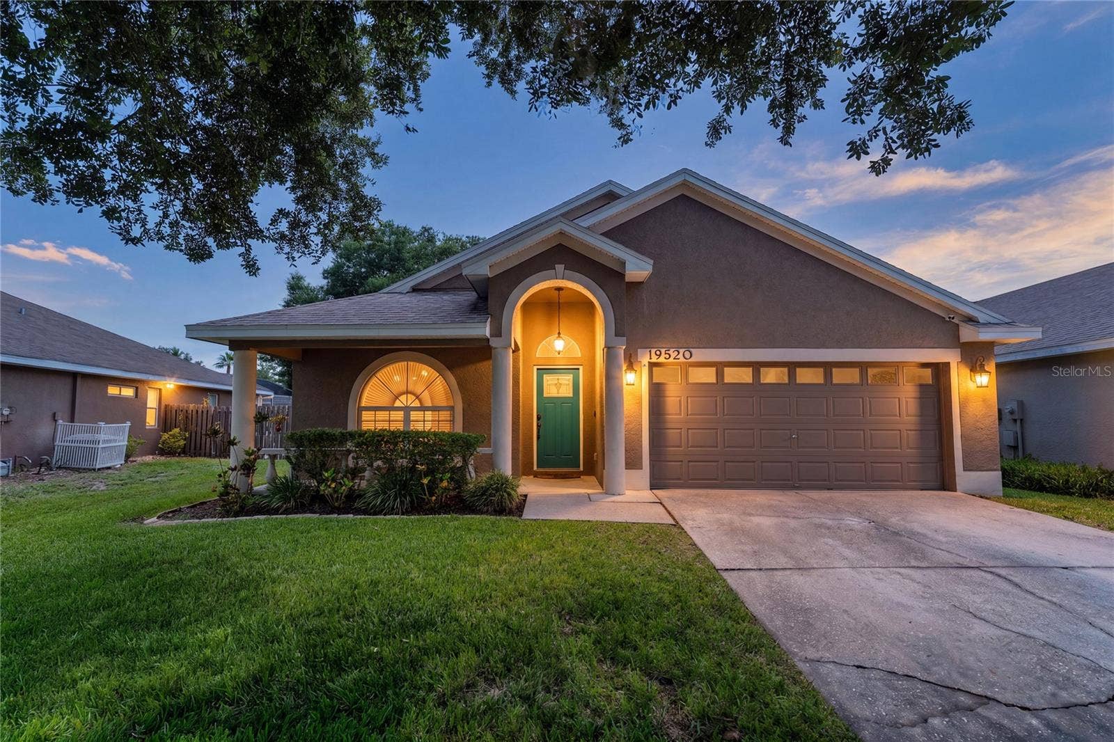 19520 MORDEN BLUSH DRIVE, Lutz, FL 33558 19520 MORDEN BLUSH DRIVE, Lutz, FL 33558