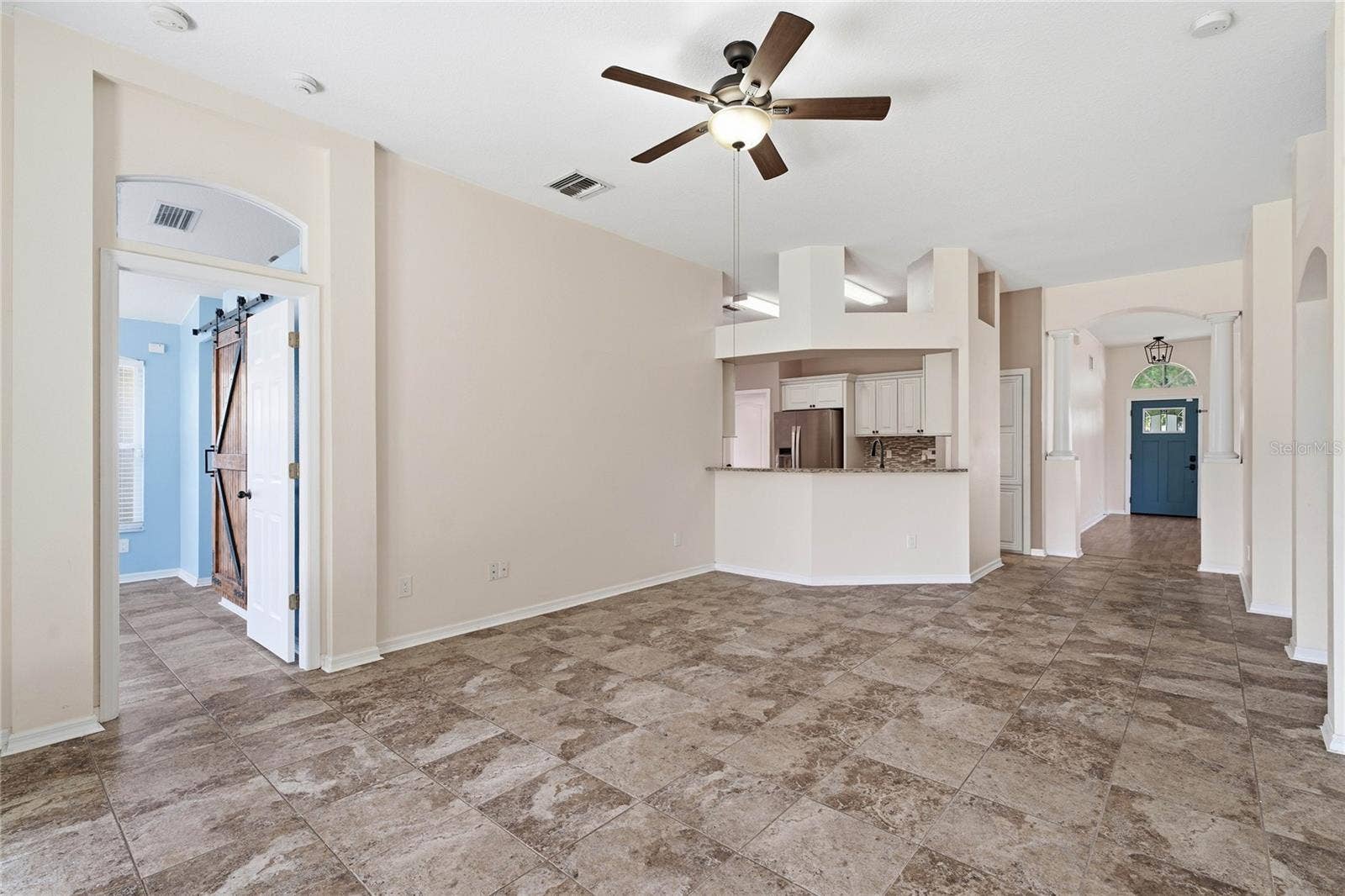 19520 MORDEN BLUSH DRIVE, Lutz, FL 33558 19520 MORDEN BLUSH DRIVE, Lutz, FL 33558