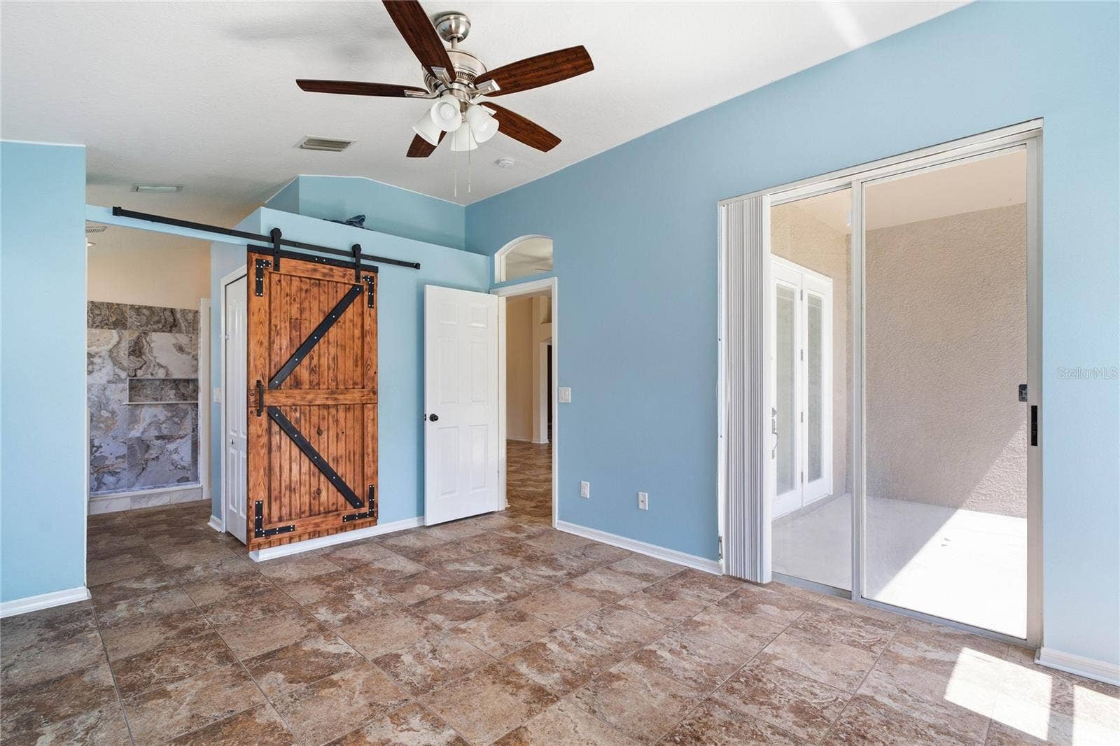 19520 MORDEN BLUSH DRIVE, Lutz, FL 33558 19520 MORDEN BLUSH DRIVE, Lutz, FL 33558