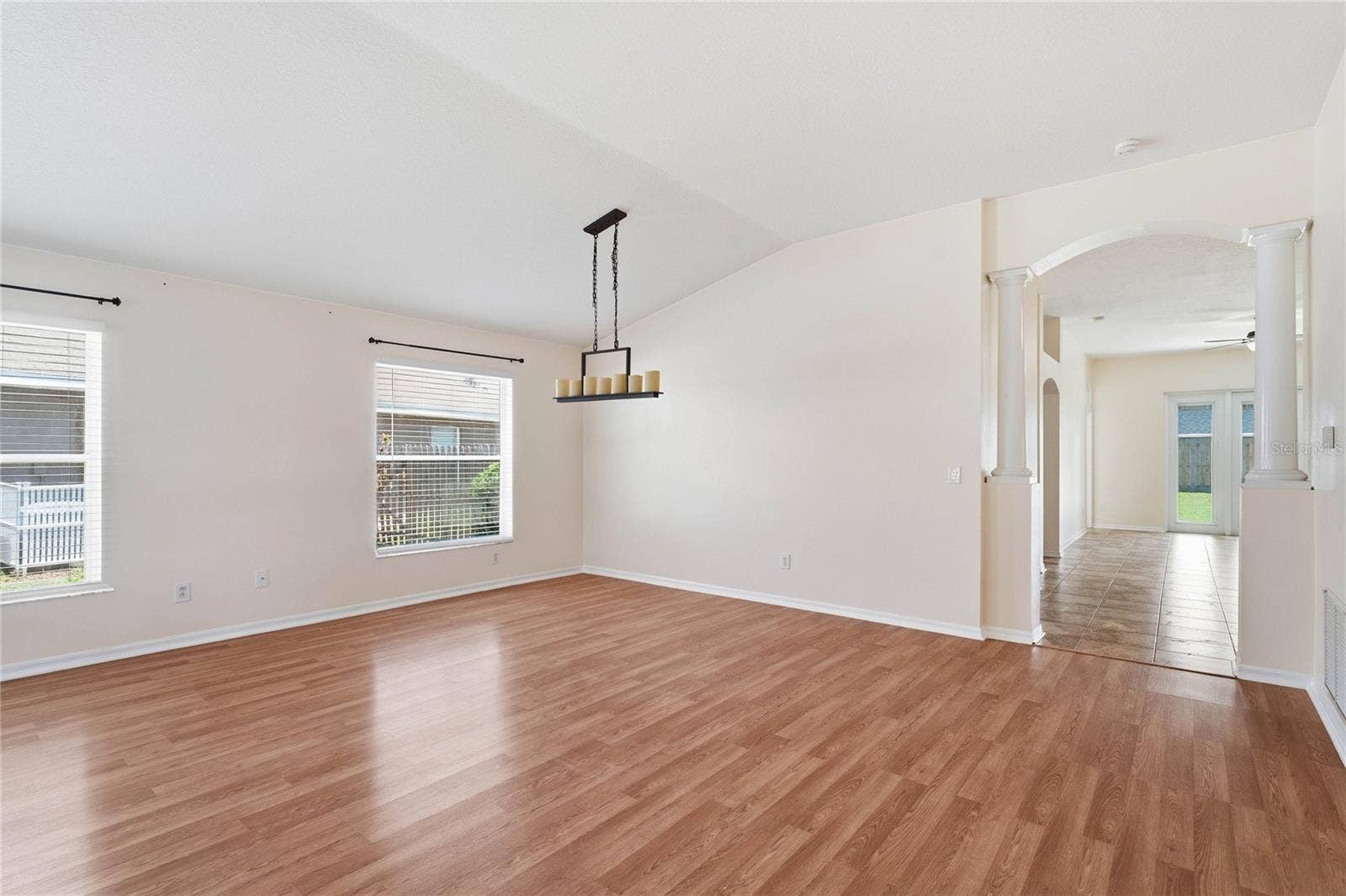 19520 MORDEN BLUSH DRIVE, Lutz, FL 33558 19520 MORDEN BLUSH DRIVE, Lutz, FL 33558