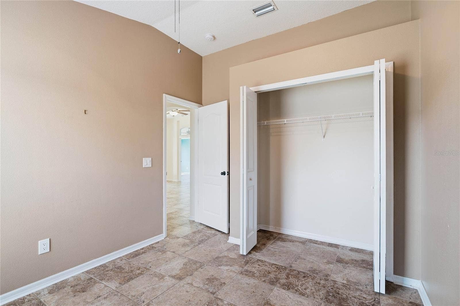 19520 MORDEN BLUSH DRIVE, Lutz, FL 33558 19520 MORDEN BLUSH DRIVE, Lutz, FL 33558