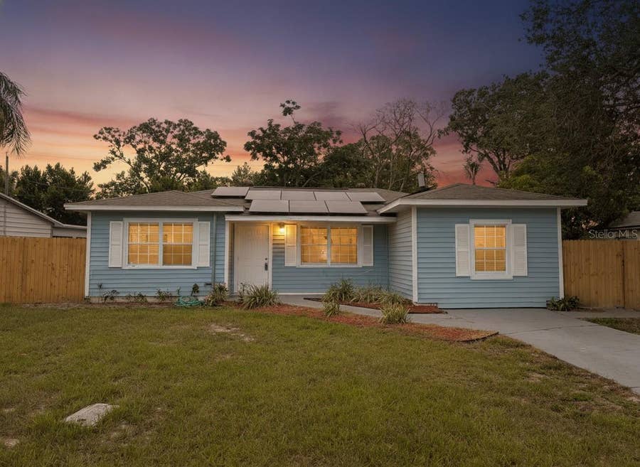Property photo for 111 W GRAPEFRUIT CIRCLE, Clearwater, FL