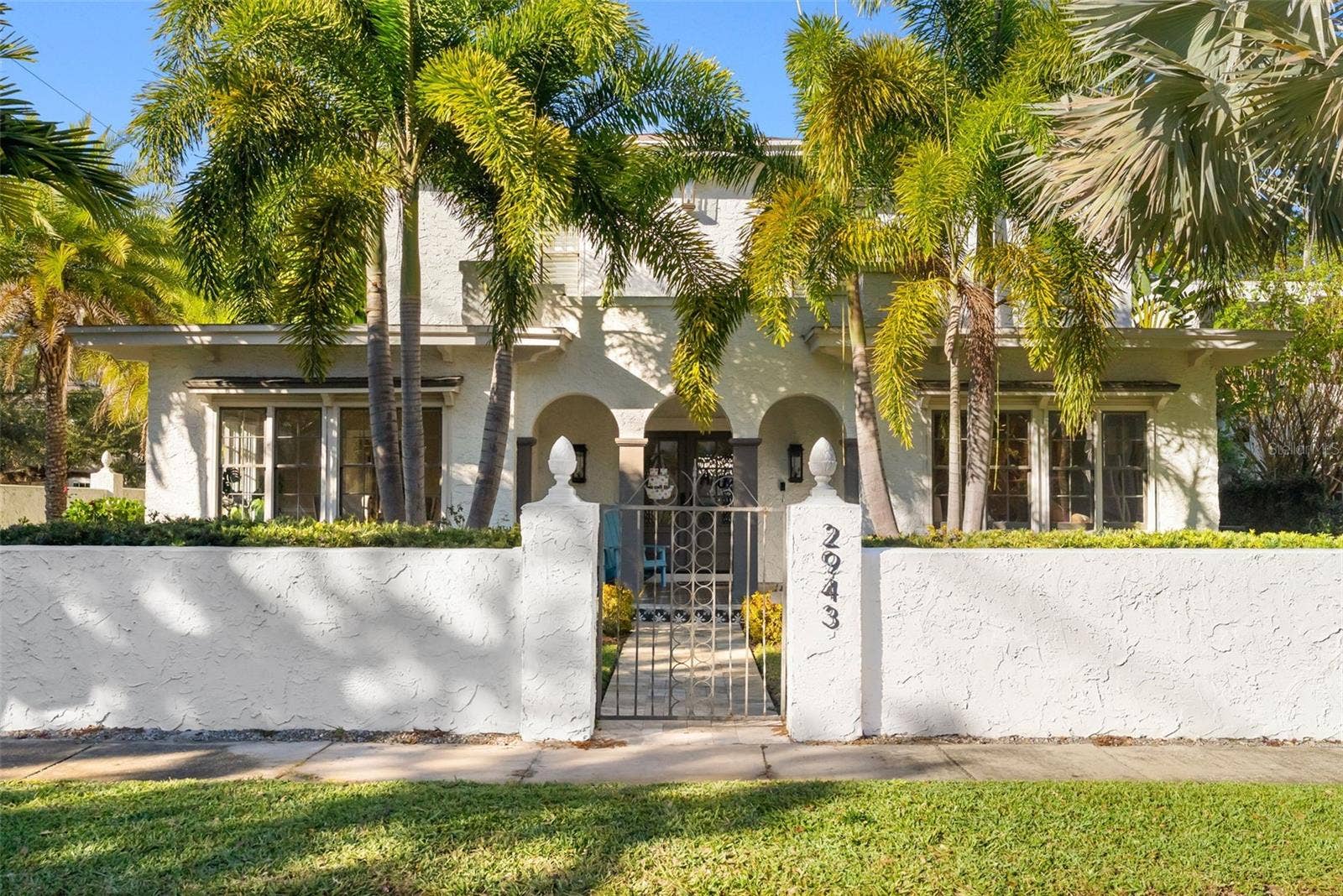 2943 W BAYSHORE COURT, Tampa, FL 33611