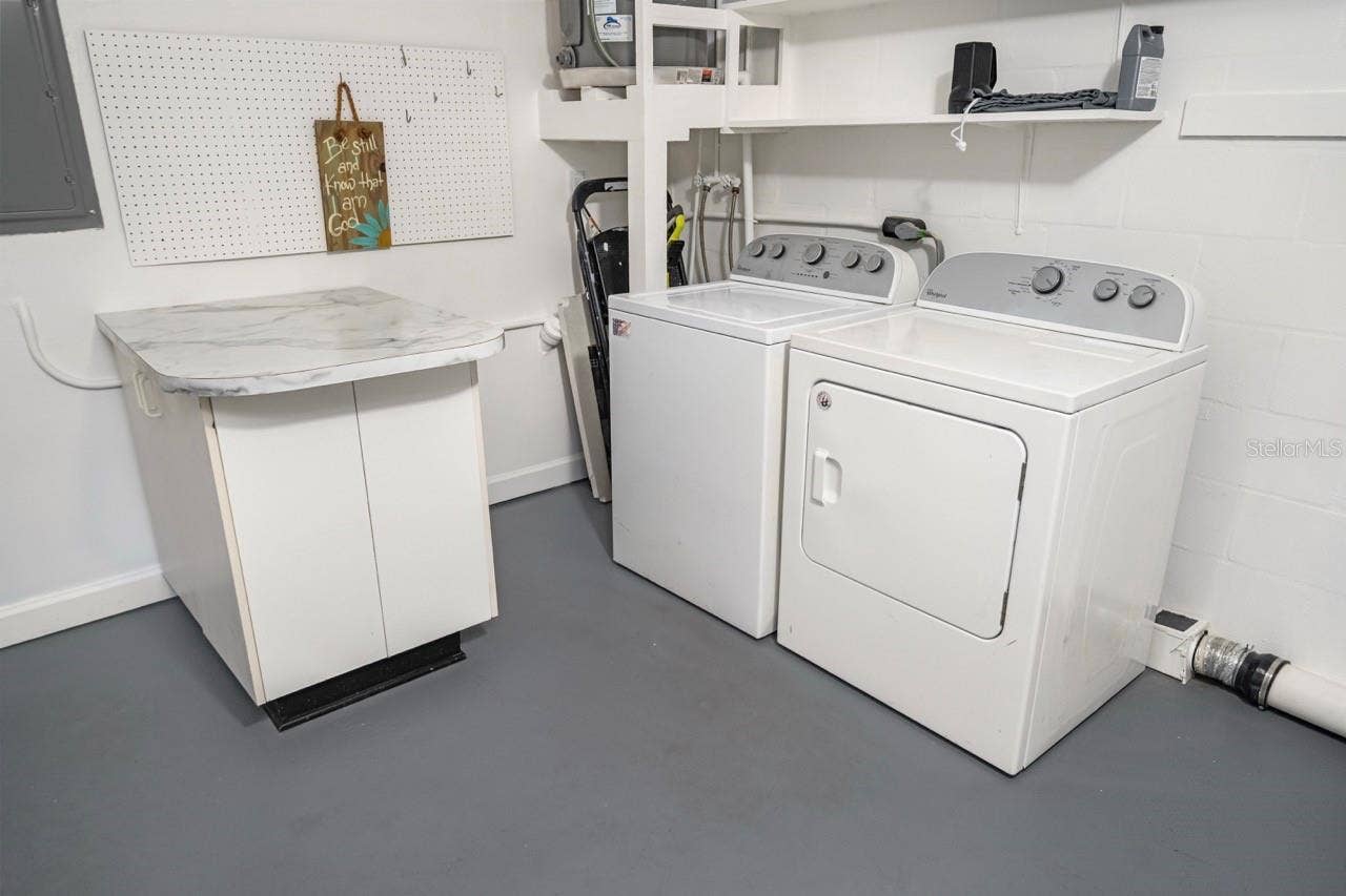 LAUNDRY ROOM IN GARARGE.STILL MORE THAN ENOUGH ROOM FOR YOU CAR, SUV, OR TRUCK.