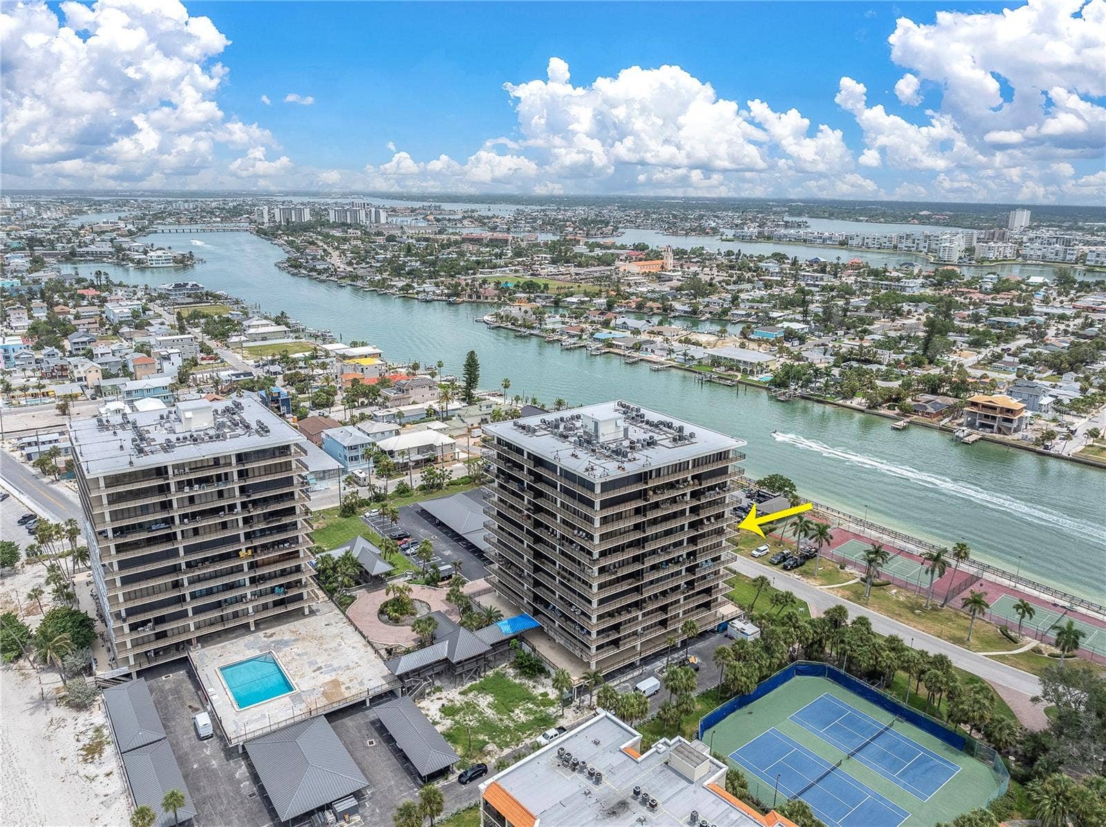 7600 BAYSHORE DRIVE, #701, Treasure Island, FL 33706 7600 BAYSHORE DRIVE, #701, Treasure Island, FL 33706