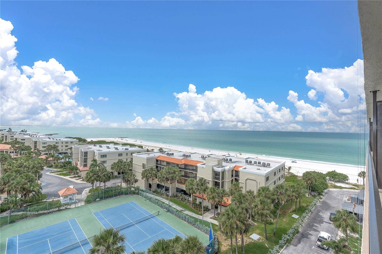 7600 BAYSHORE DRIVE, #701, Treasure Island, FL 33706 7600 BAYSHORE DRIVE, #701, Treasure Island, FL 33706