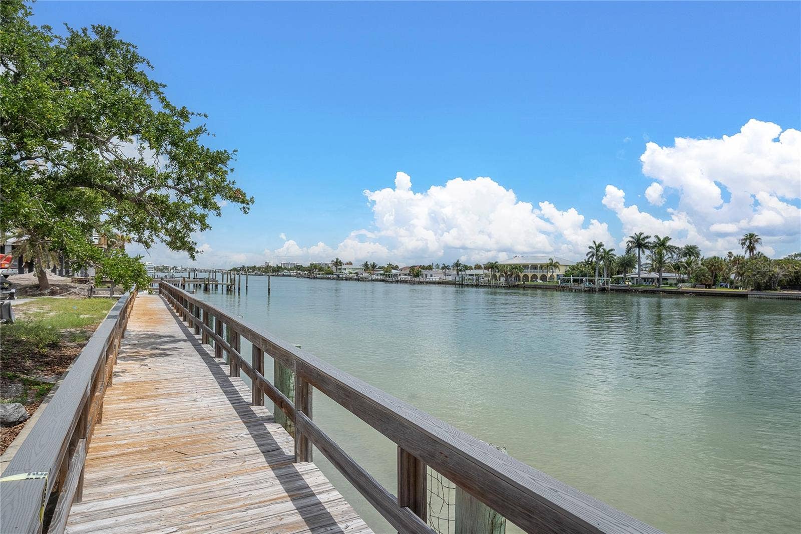 7600 BAYSHORE DRIVE, #701, Treasure Island, FL 33706 7600 BAYSHORE DRIVE, #701, Treasure Island, FL 33706