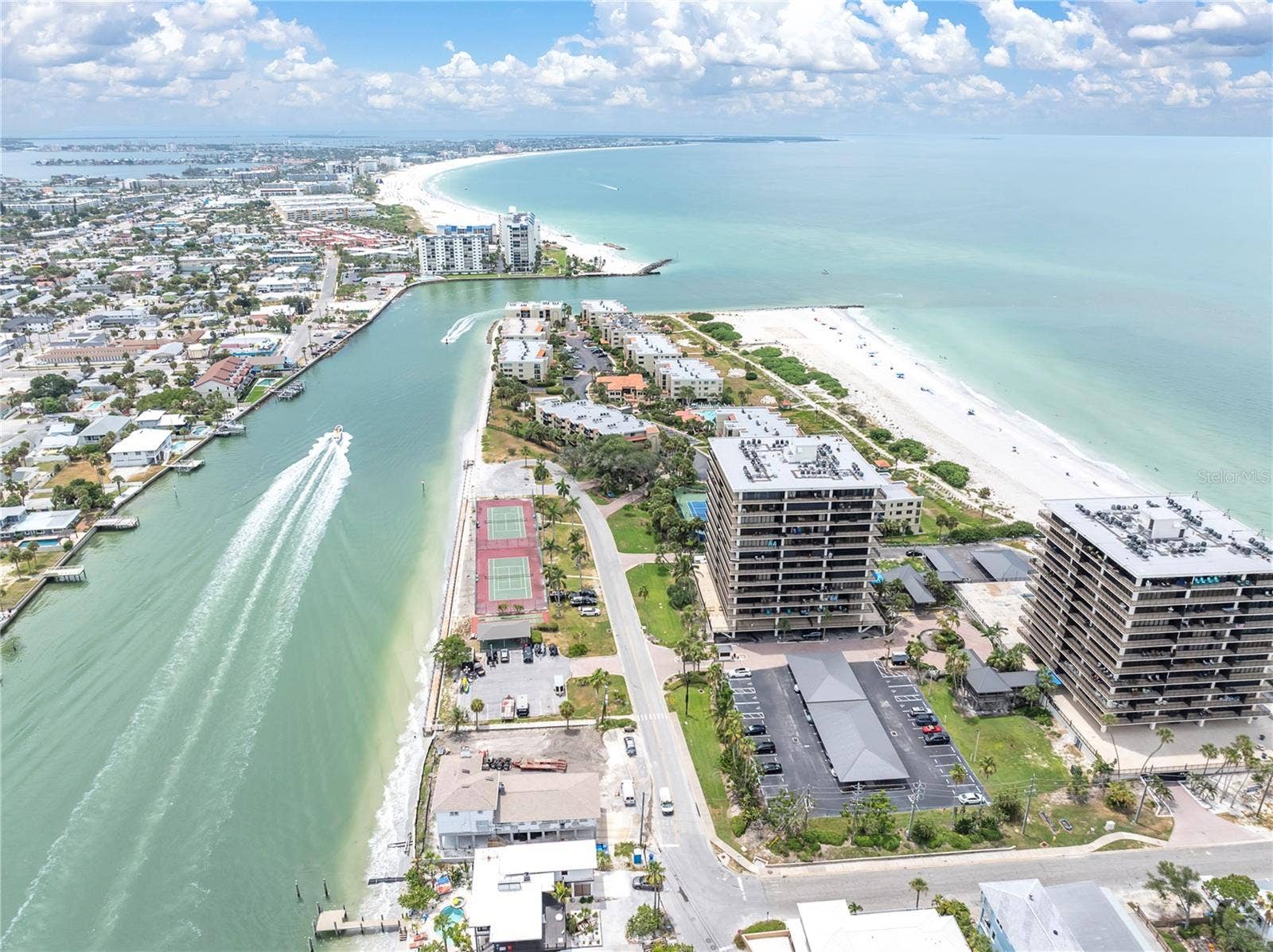 7600 BAYSHORE DRIVE, #701, Treasure Island, FL 33706 7600 BAYSHORE DRIVE, #701, Treasure Island, FL 33706