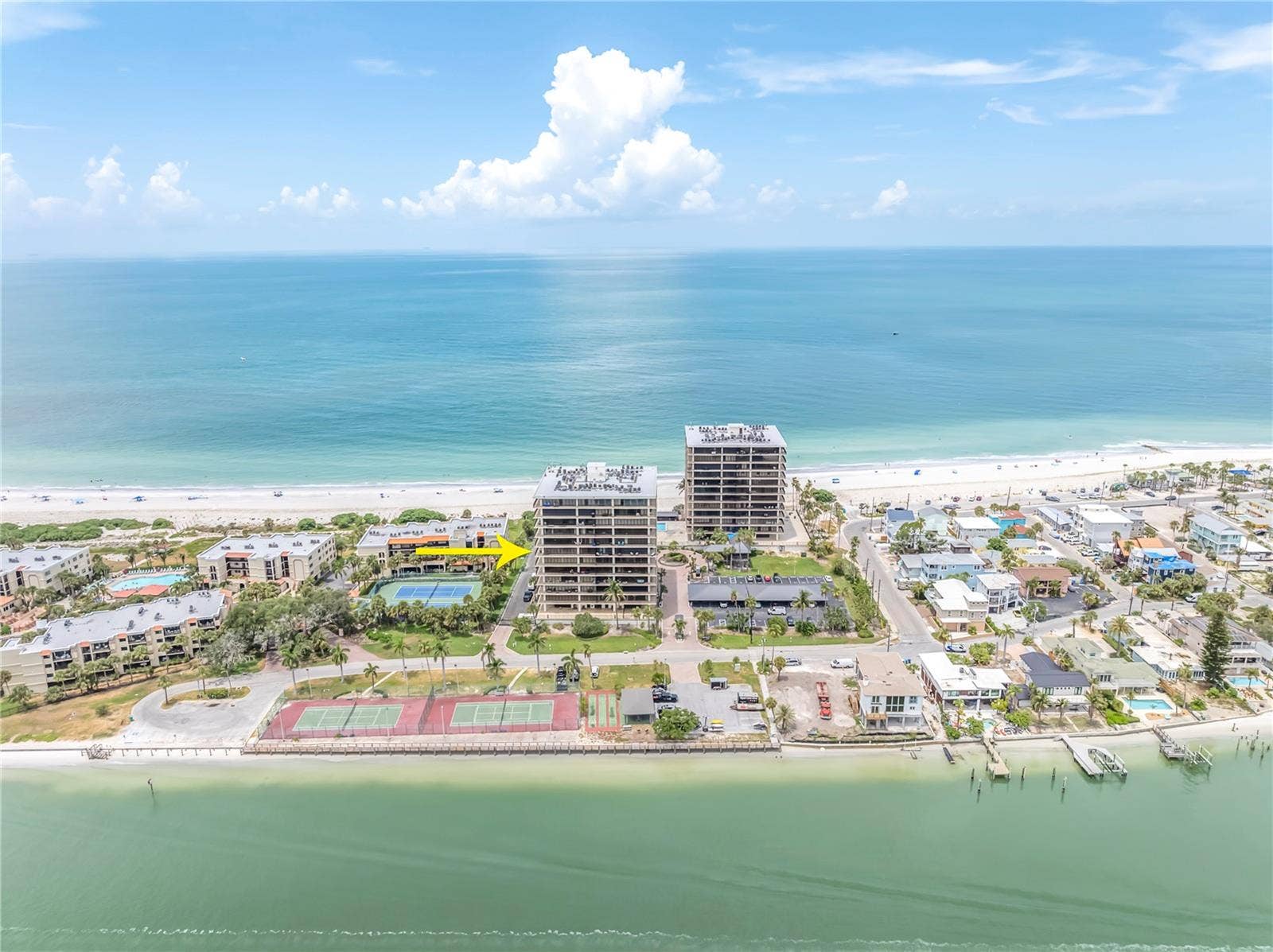 7600 BAYSHORE DRIVE, #701, Treasure Island, FL 33706 7600 BAYSHORE DRIVE, #701, Treasure Island, FL 33706
