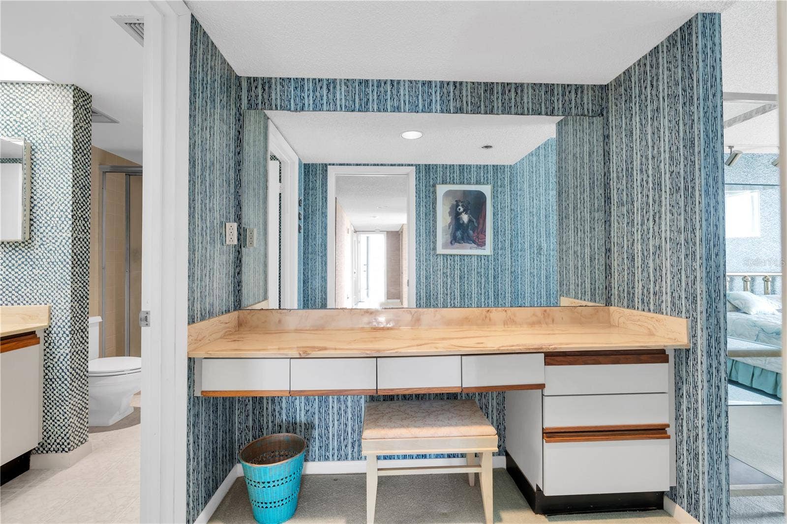 7600 BAYSHORE DRIVE, #701, Treasure Island, FL 33706 7600 BAYSHORE DRIVE, #701, Treasure Island, FL 33706