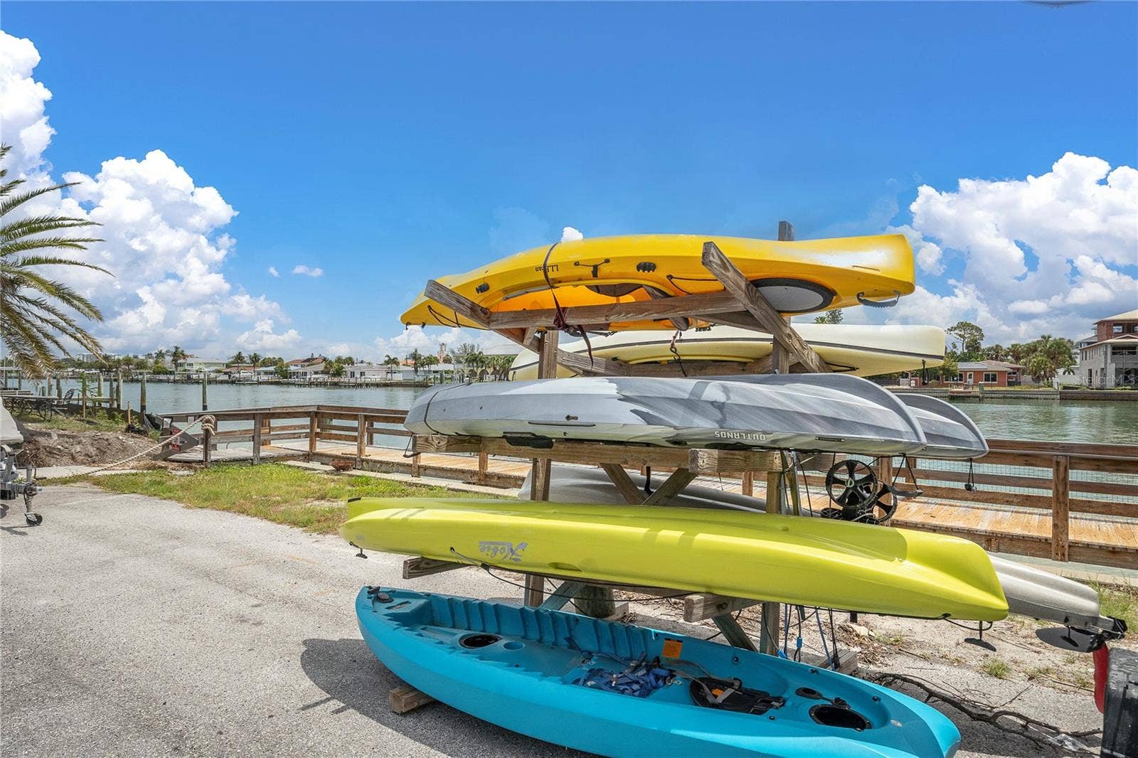 7600 BAYSHORE DRIVE, #701, Treasure Island, FL 33706 7600 BAYSHORE DRIVE, #701, Treasure Island, FL 33706