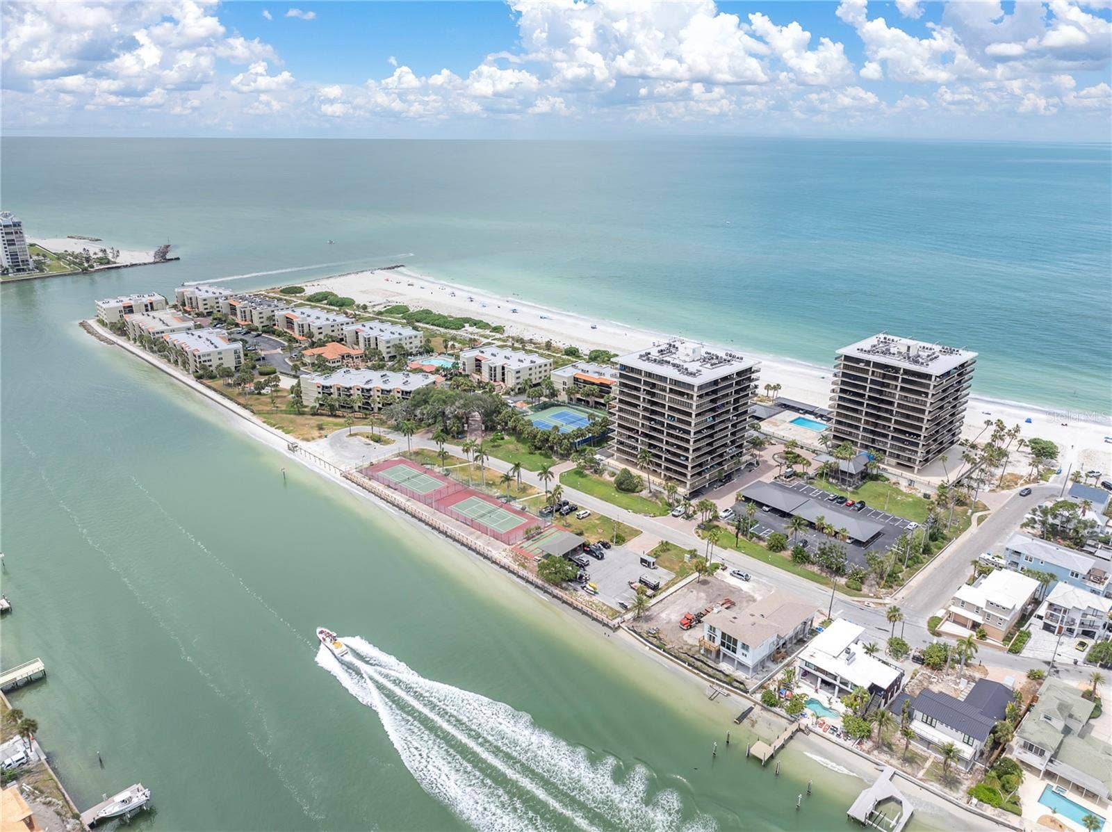 7600 BAYSHORE DRIVE, #701, Treasure Island, FL 33706 7600 BAYSHORE DRIVE, #701, Treasure Island, FL 33706