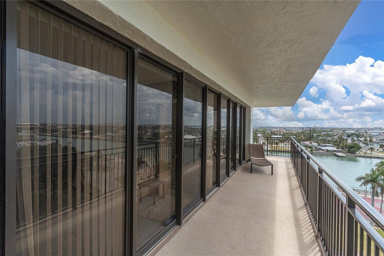 7600 BAYSHORE DRIVE, #701, Treasure Island, FL 33706 7600 BAYSHORE DRIVE, #701, Treasure Island, FL 33706