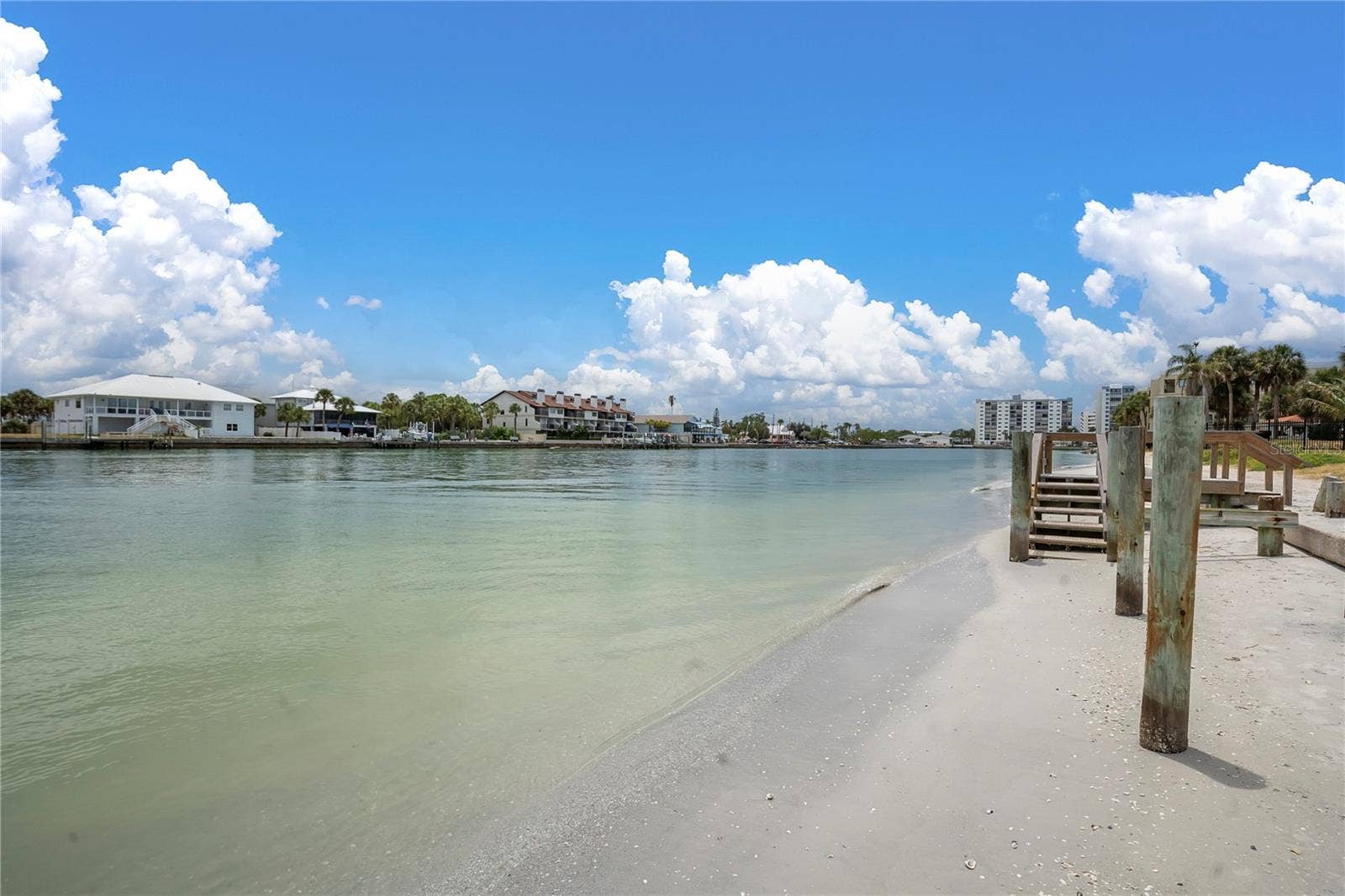 7600 BAYSHORE DRIVE, #701, Treasure Island, FL 33706 7600 BAYSHORE DRIVE, #701, Treasure Island, FL 33706