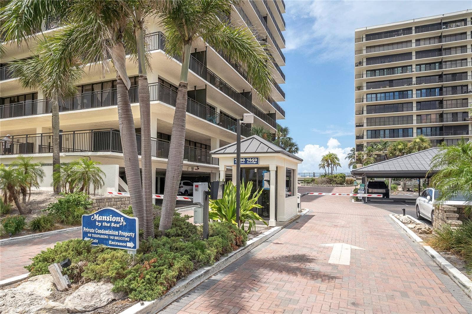 7600 BAYSHORE DRIVE, #701, Treasure Island, FL 33706 7600 BAYSHORE DRIVE, #701, Treasure Island, FL 33706
