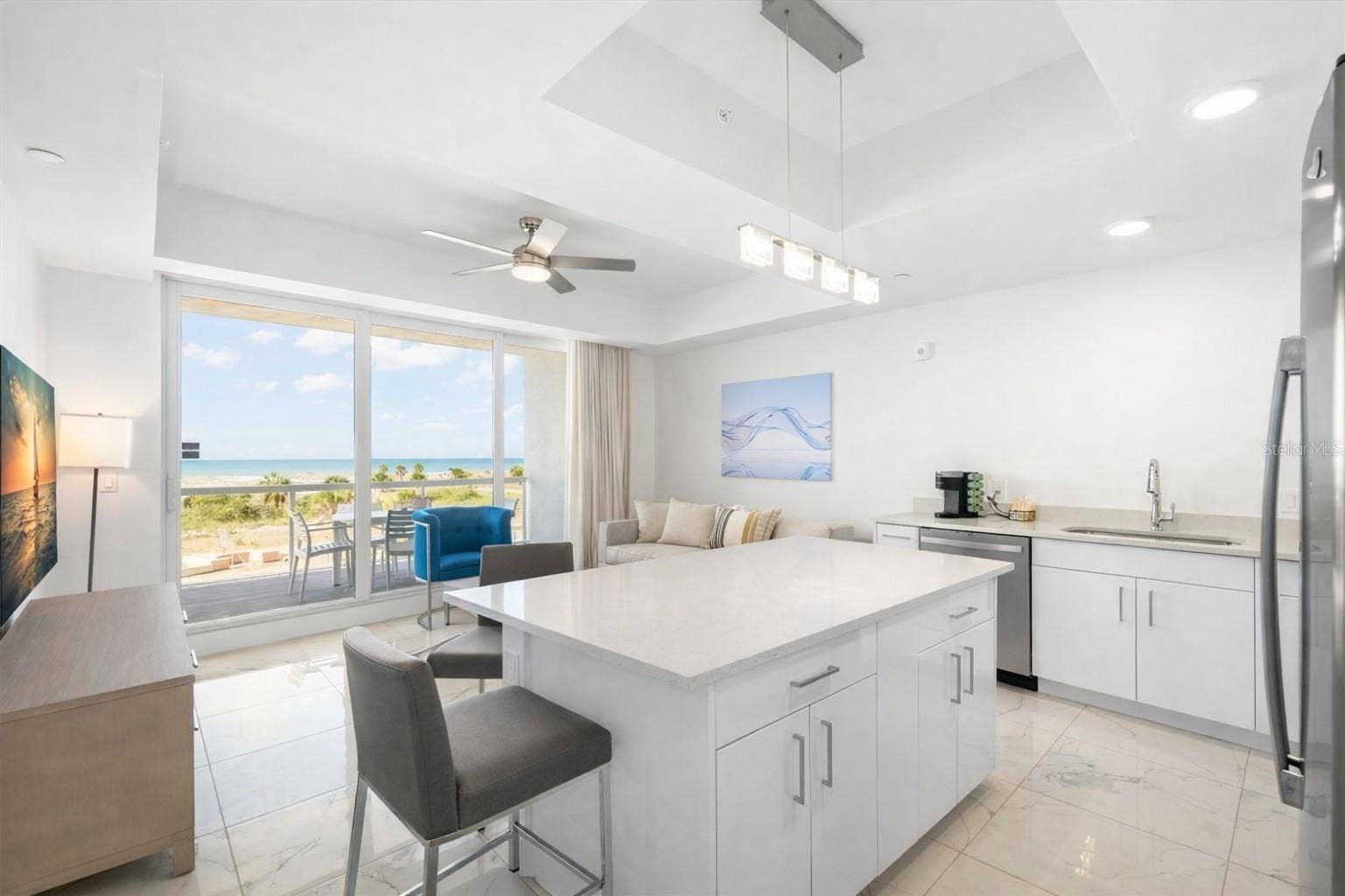 11500 GULF BOULEVARD, #304, Treasure Island, FL 33706 11500 GULF BOULEVARD, #304, Treasure Island, FL 33706