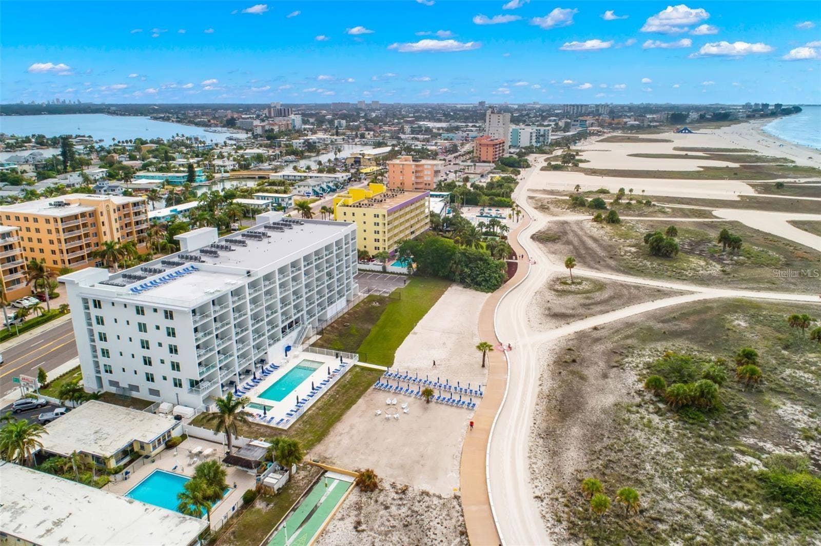 11500 GULF BOULEVARD, #304, Treasure Island, FL 33706 11500 GULF BOULEVARD, #304, Treasure Island, FL 33706
