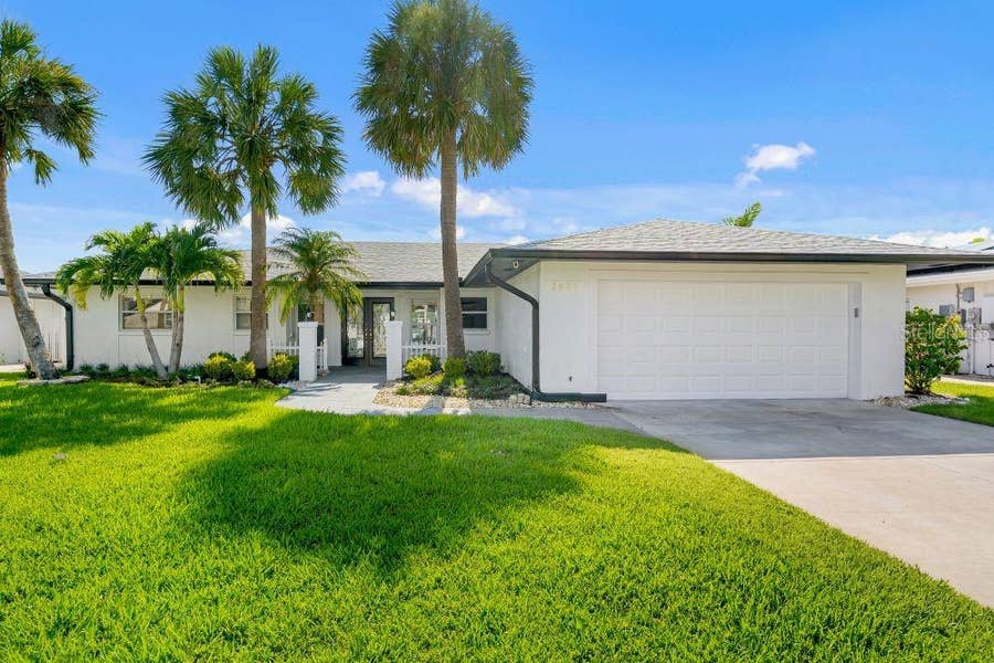 Property photo for 3924 VERSAILLES DRIVE, Tampa, FL