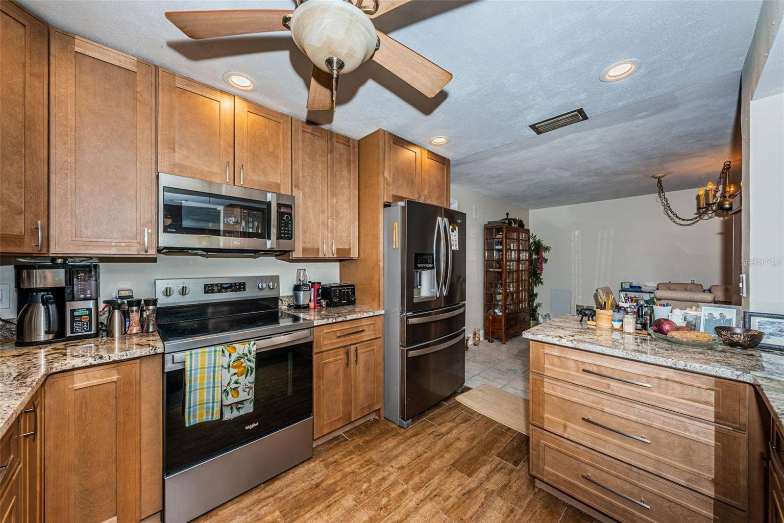 5230 VENETIAN BOULEVARD NE, St Petersburg, FL 33703 5230 VENETIAN BOULEVARD NE, St Petersburg, FL 33703