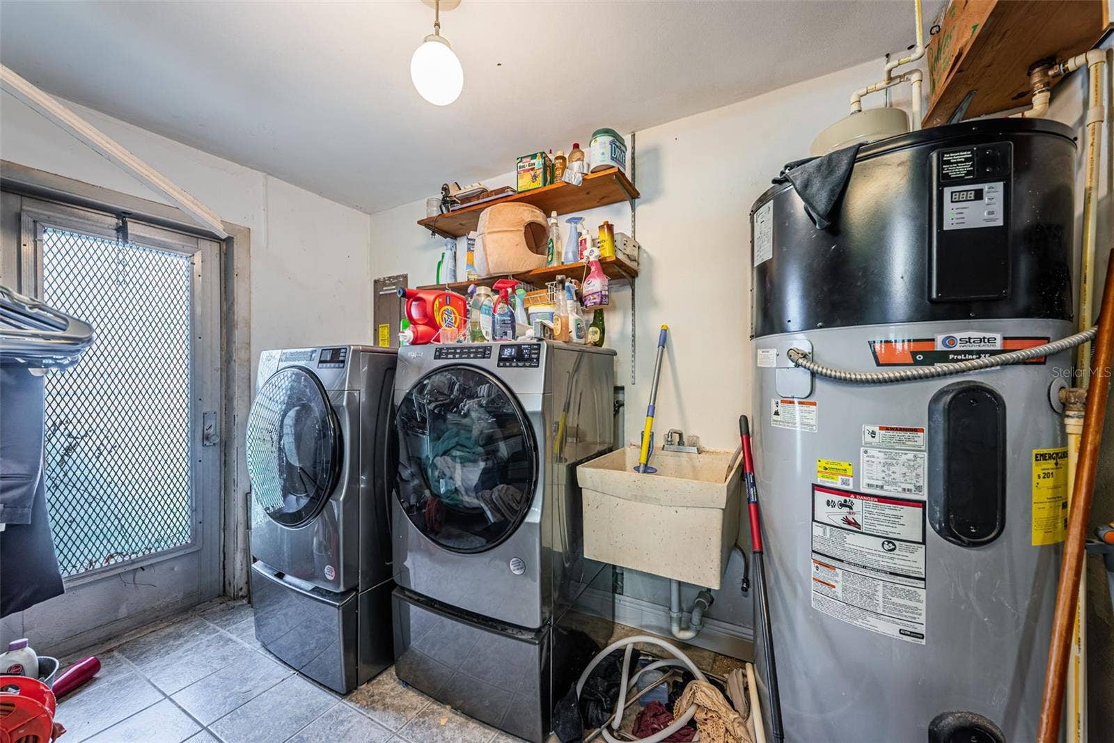 5230 VENETIAN BOULEVARD NE, St Petersburg, FL 33703 Oversized water heater