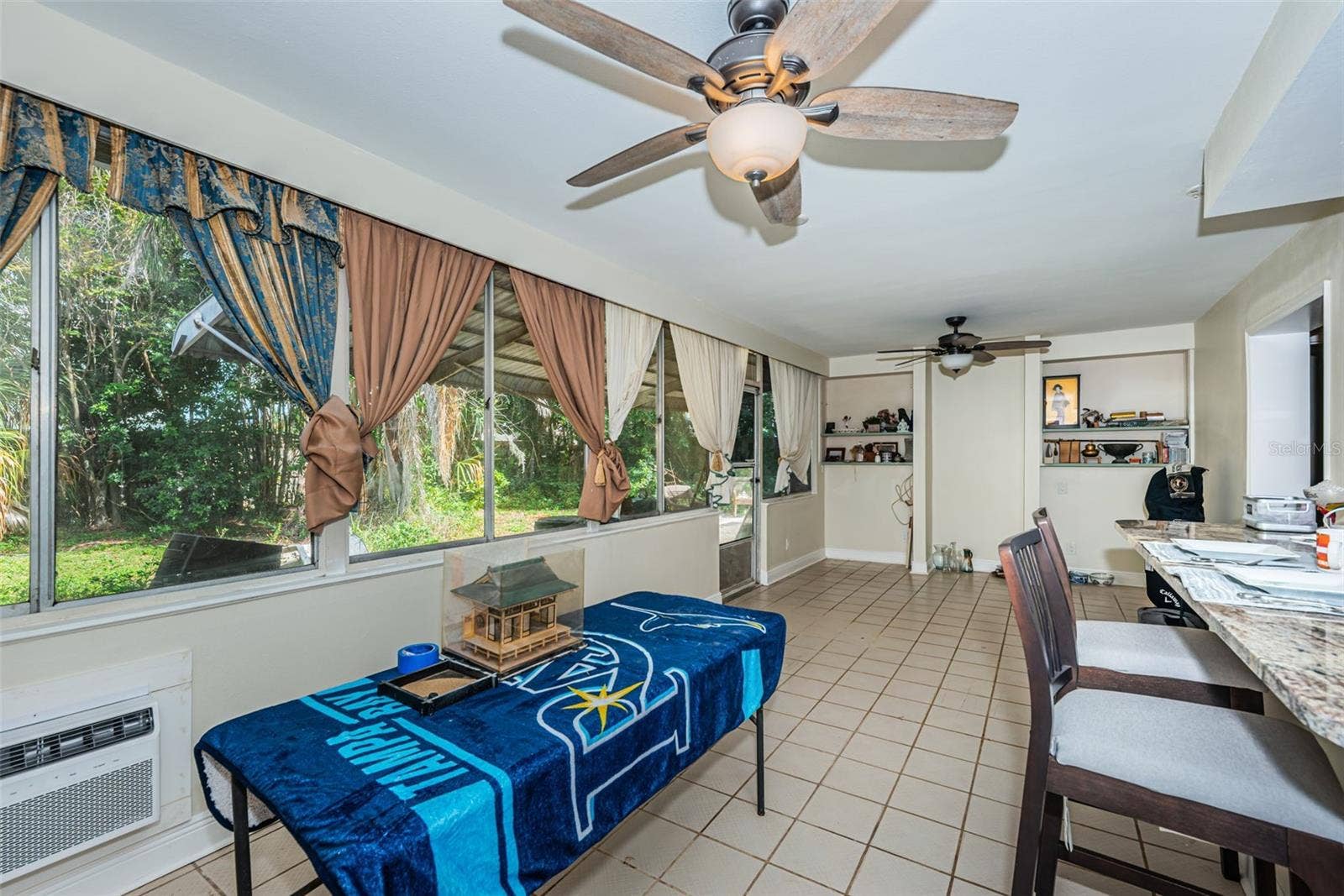 5230 VENETIAN BOULEVARD NE, St Petersburg, FL 33703 Breakfast bar for another dining option