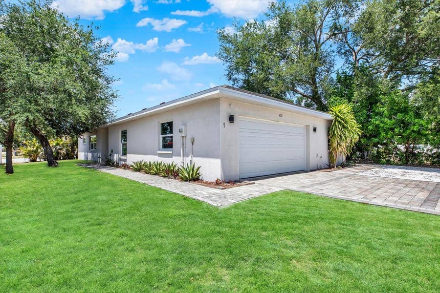 Property photo for 2011 OUTER DRIVE, Sarasota, FL